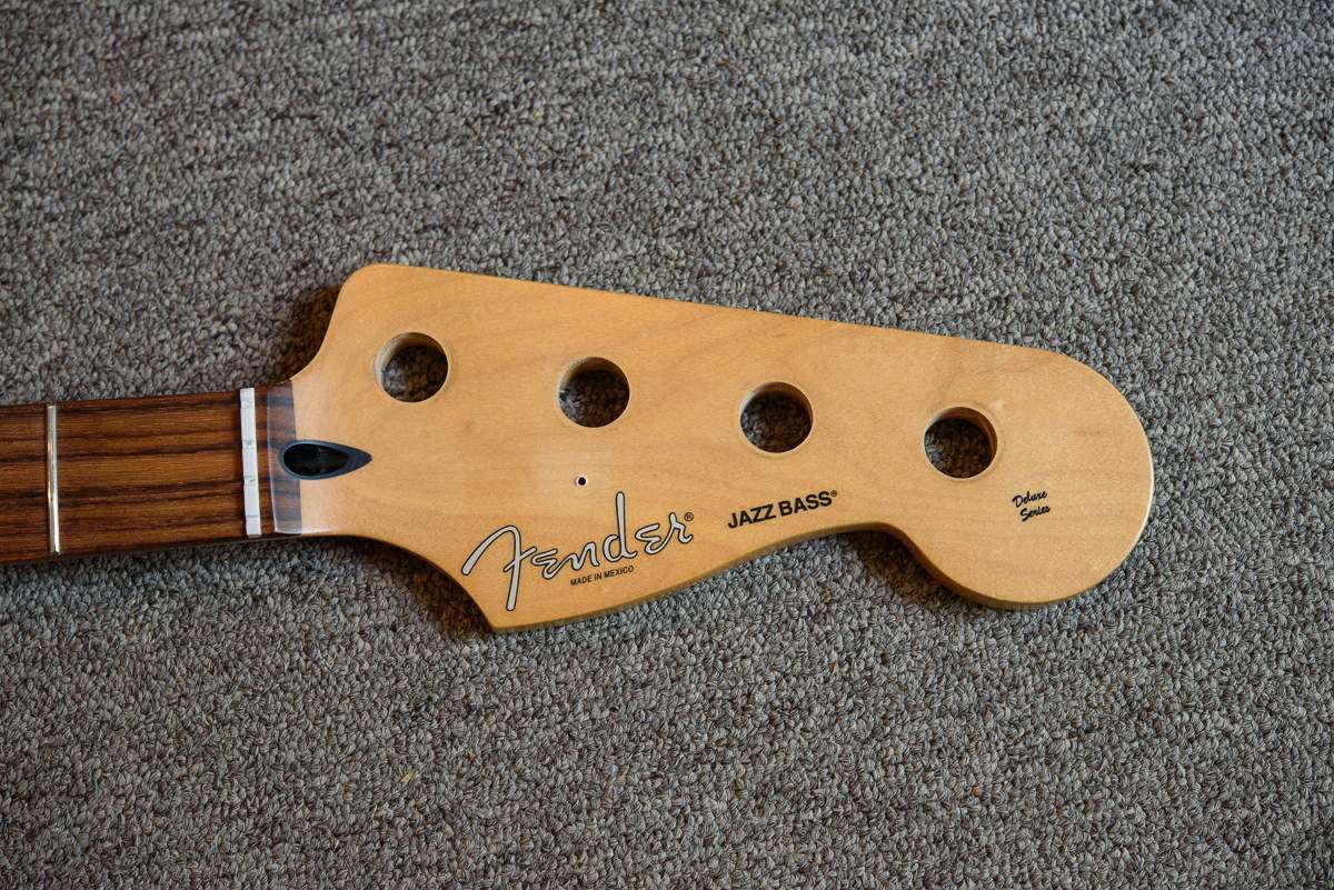 DlxJazzNeck1.JPG