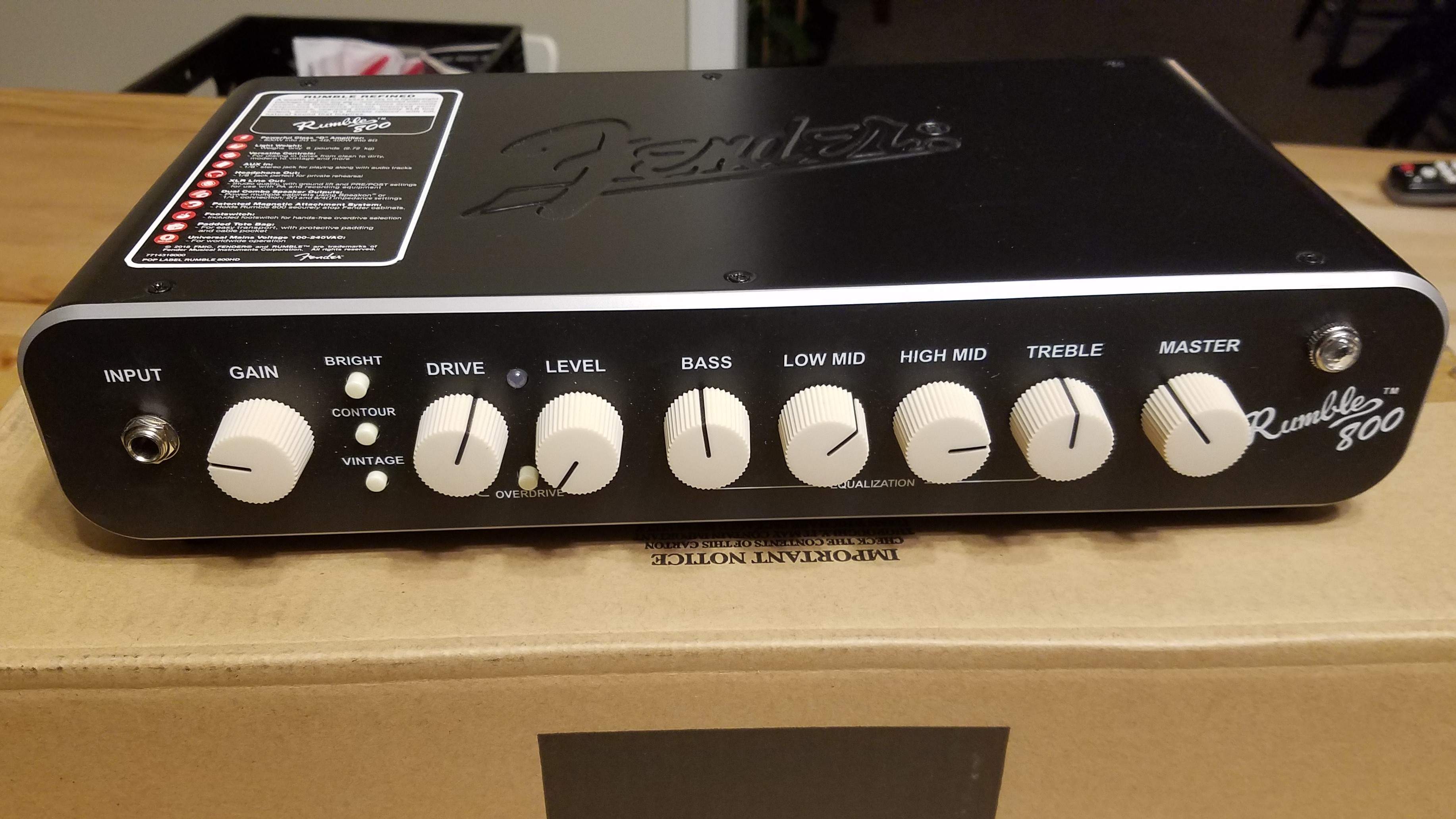 Fender800front.jpg