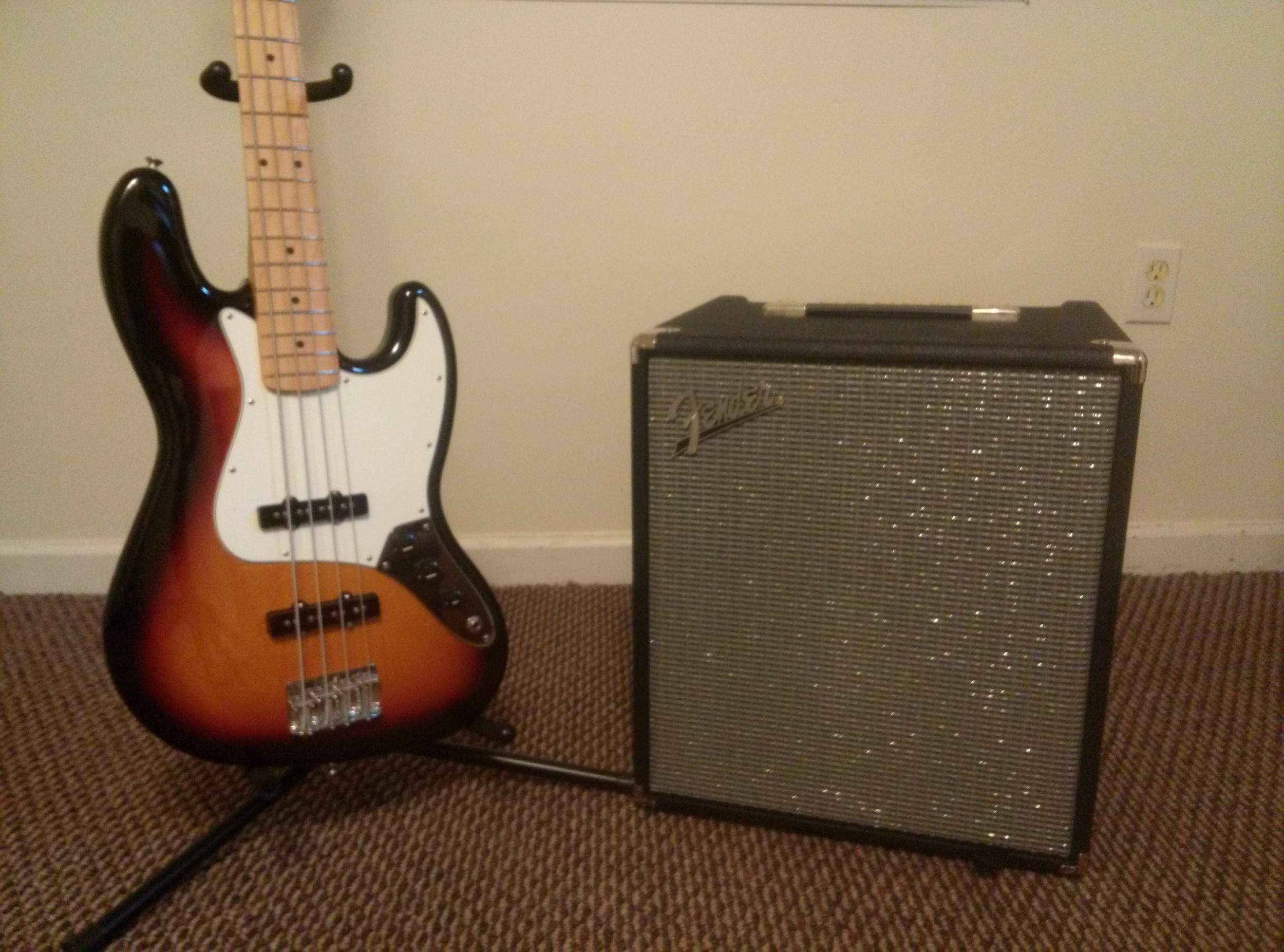 fender 2.jpg