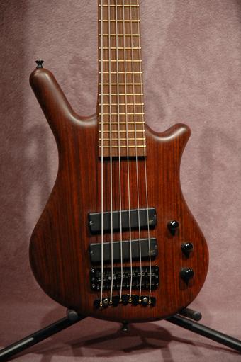 340_U-Warwick_Thumb_BO6_5-2012_Body_zps6270b004.jpg