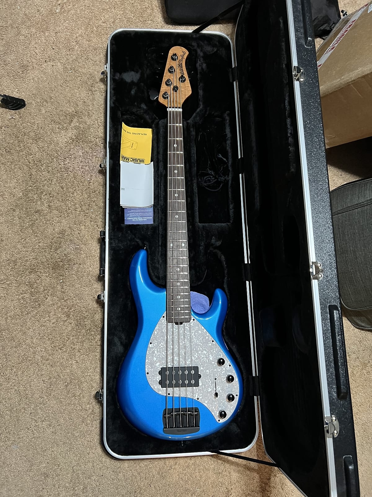 be14cb7nvmk191exm02q.jpg