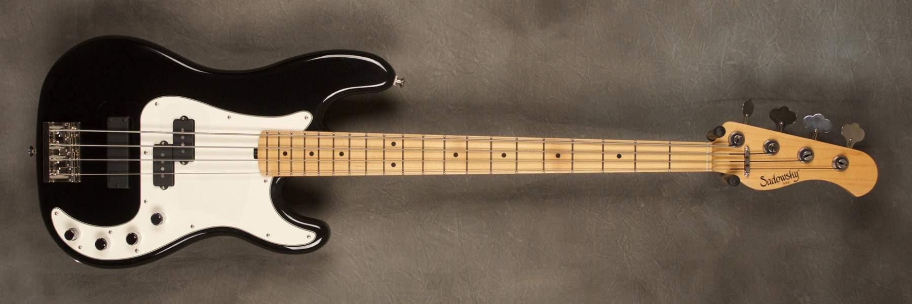 Sadowsky Black PJ.jpg