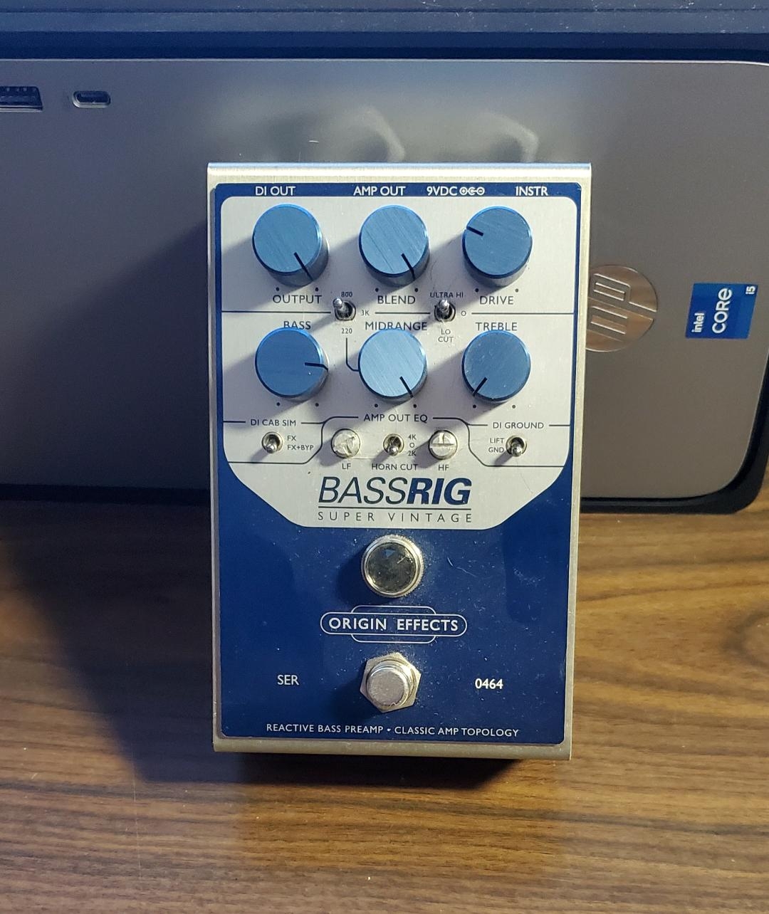 Origin_Effects_BassRIG_Super_Vintage_01.jpg