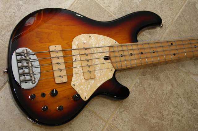 Lakland5501-2.jpg