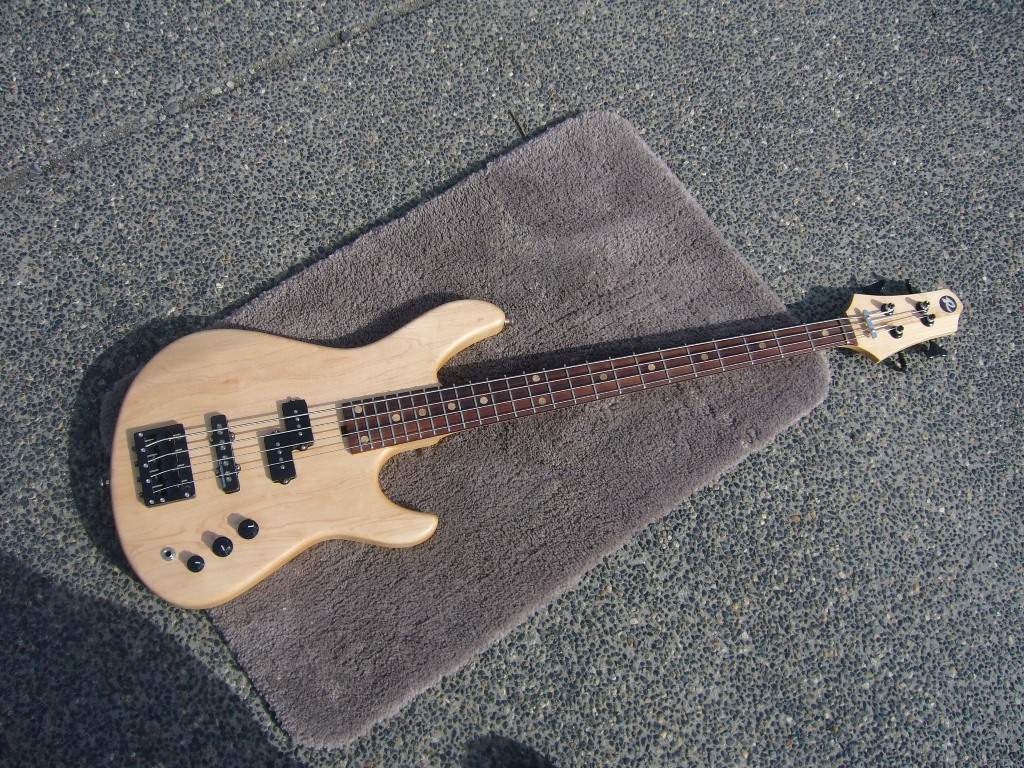R BASS WHOLE.JPG