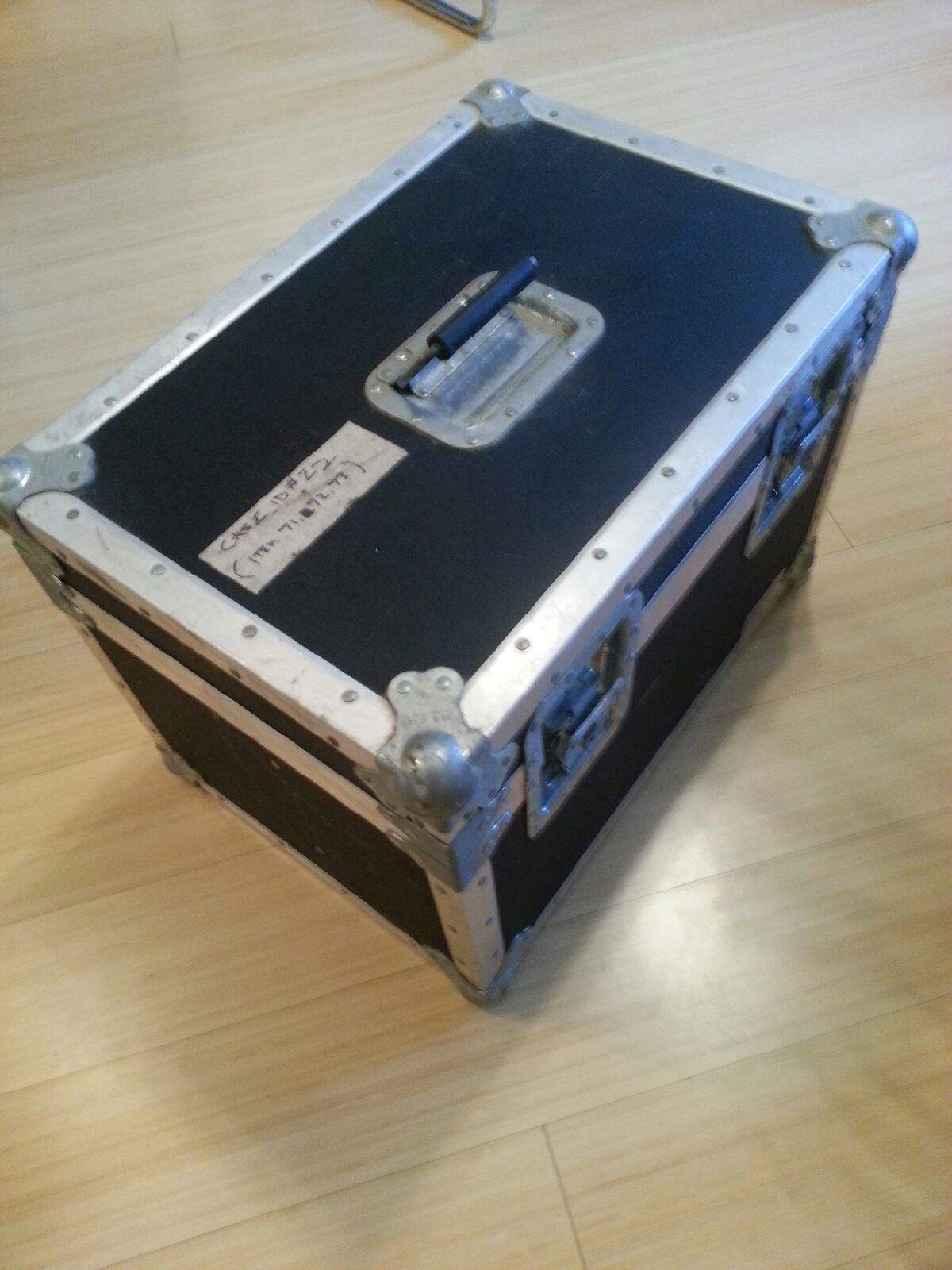 roadcase1.jpg