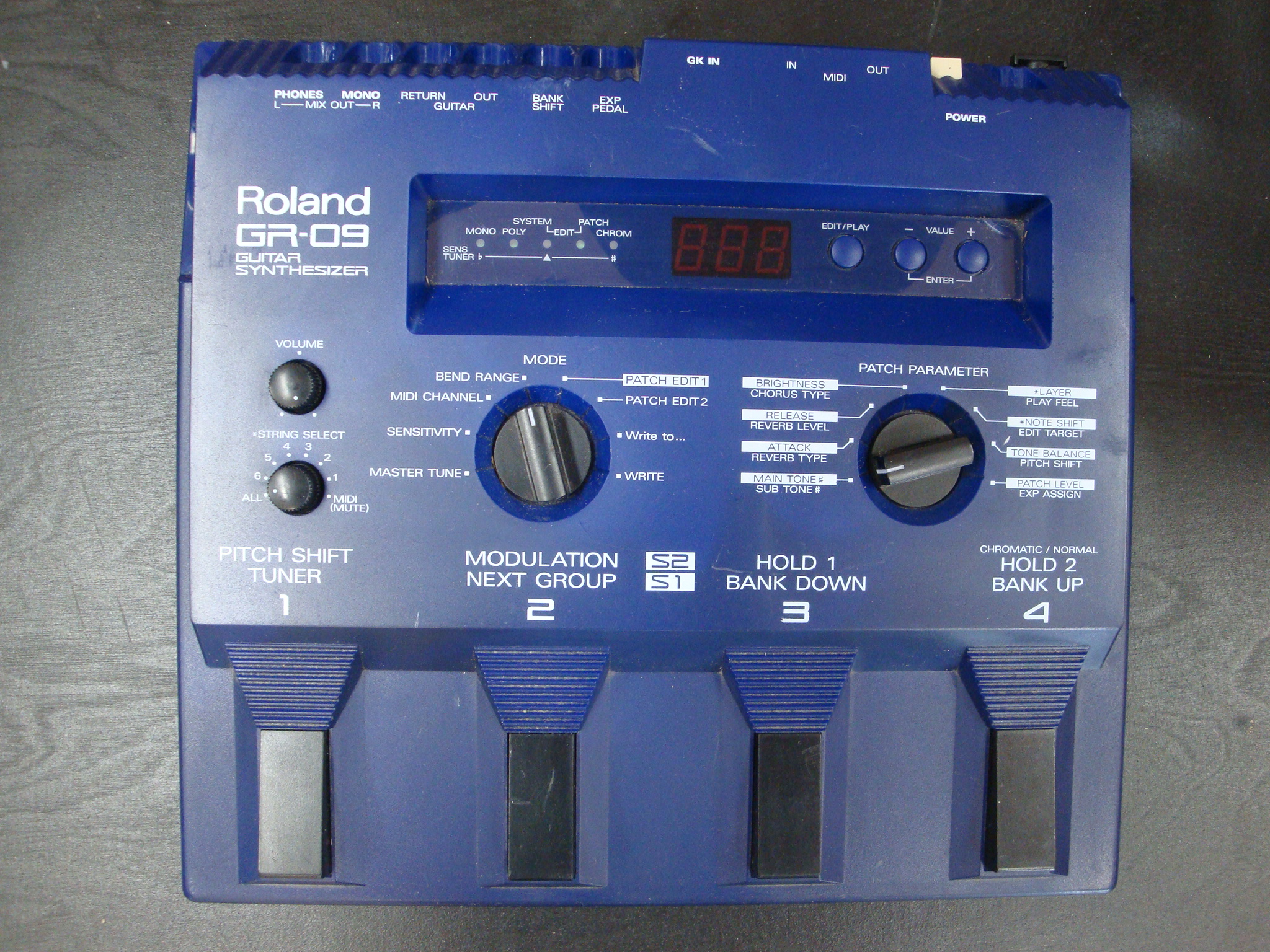 roland-gr-09-2684826.jpg