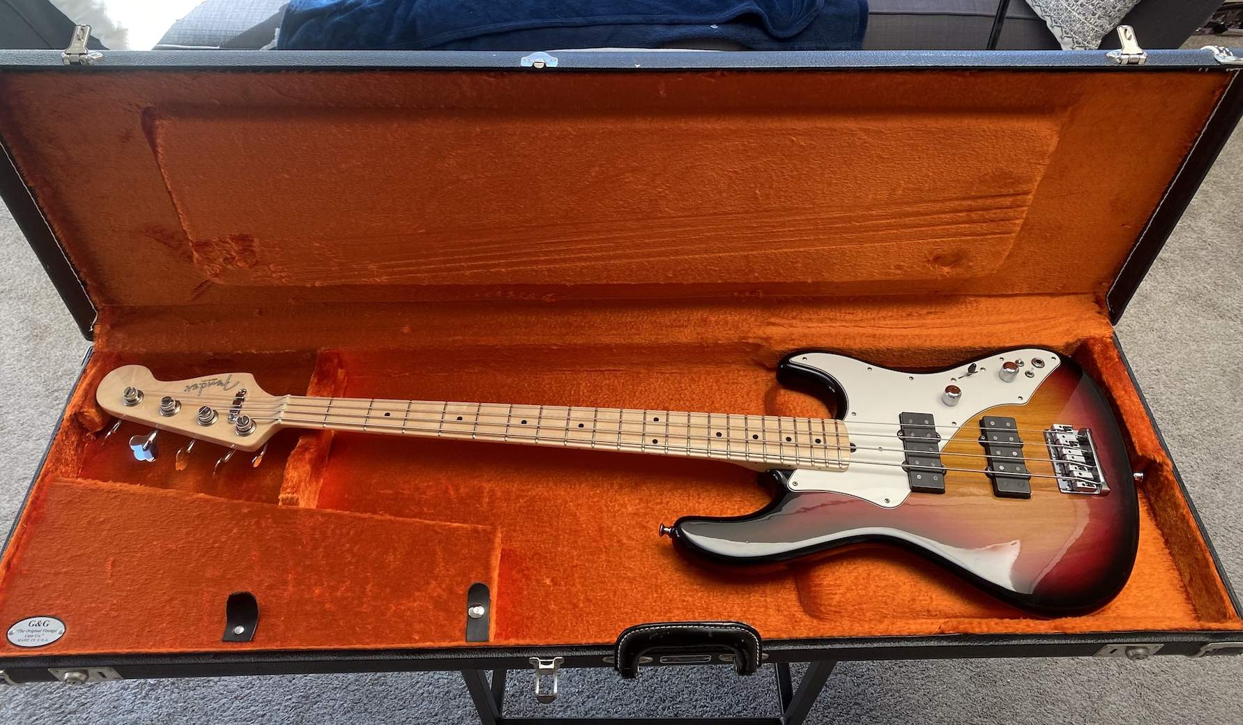 Fender RB IV in Case.jpg