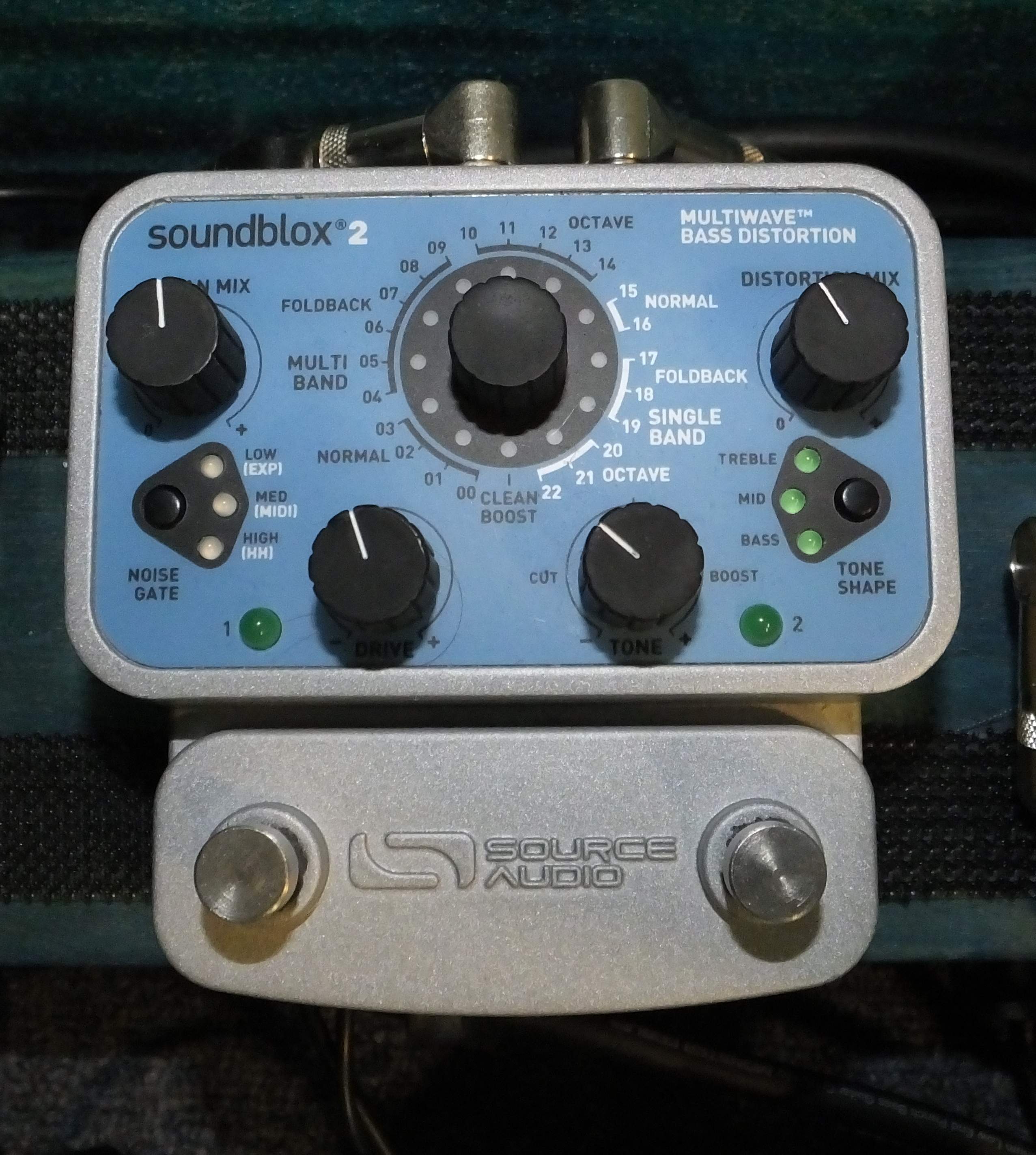 SA Multi wave bass distortion TB 2014.jpg
