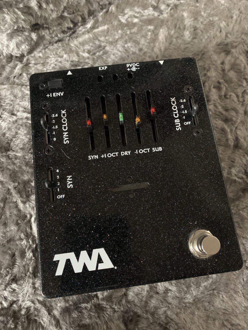 twa1.jpg