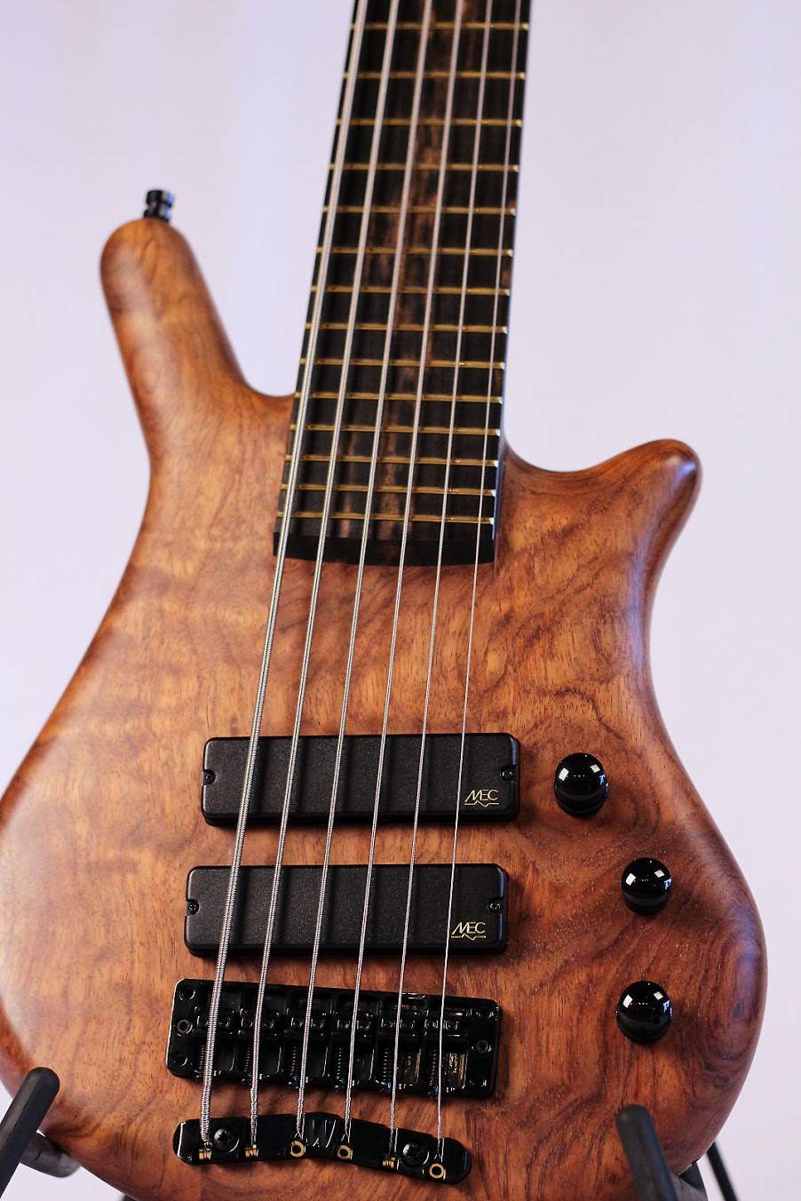 Warwick Thumb NT 1.jpg