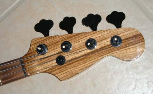 Warmoth.bass.07.24.05.jpg 003.jpg