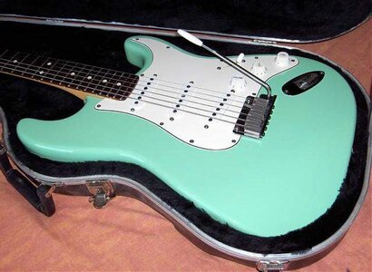strat_surfgreen.jpg