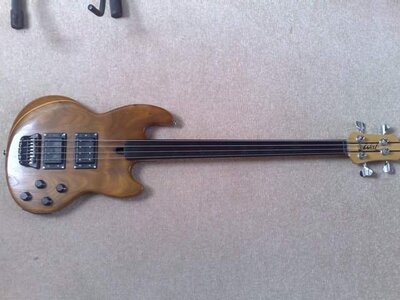 Wal mk1 custom fretless 1983 1.jpg