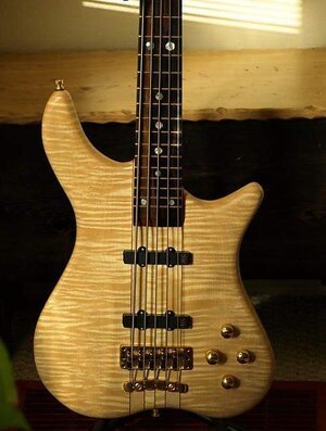KNT5_Body_01.jpg