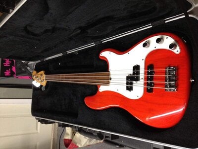 hot rod fretless.jpg