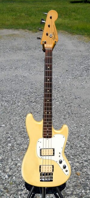 Fender Musicmaster Bass_.jpg
