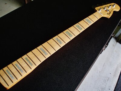 Maple Precision neck 005.JPG
