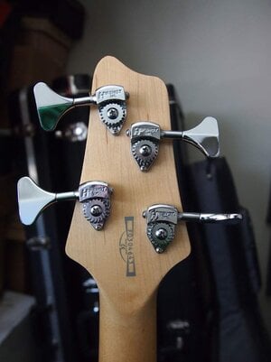 ibanez04.jpg
