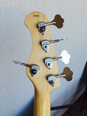 Sadowsky HeadStock Back.jpg