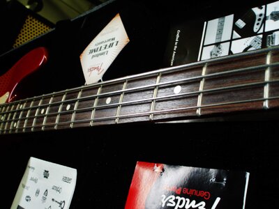 Red P-Bass Special & EBMM tuners 010.JPG