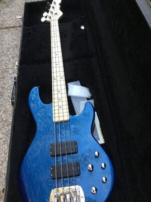 G&L M 2000