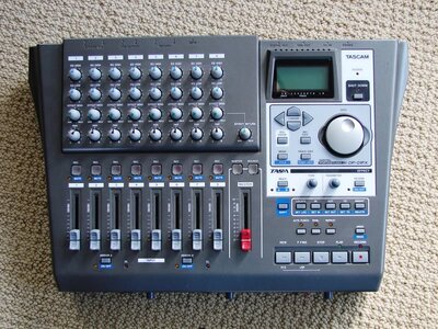 FS: Tascam DP-01FX multitrack recorder