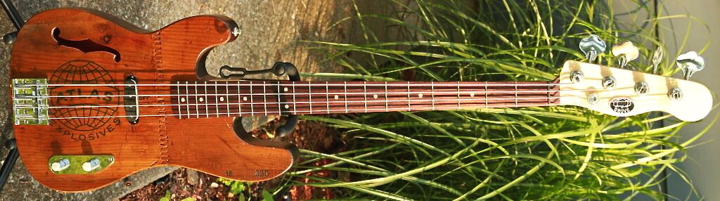 GroveGuitarsFreekbass51P_FRWHL_zps2kxjdvsf.jpg