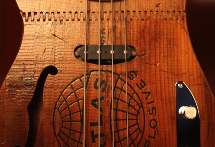 GroveGuitarsFreekbassReverseAtlas51P_7_zpsiipgxjj3.jpg