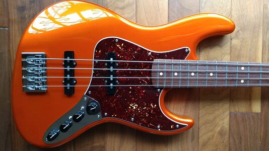 orange bass.jpg orange bass.jpg