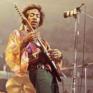hendrix.jpg hendrix.jpg