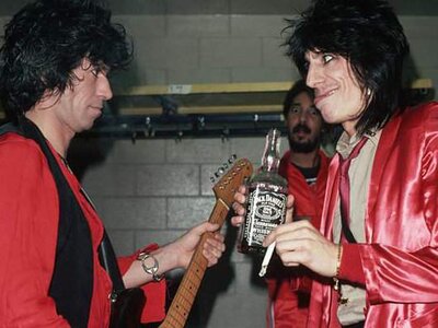 keith-richards-ron-wood-backstage-corbis-530-85.jpg keith-richards-ron-wood-backstage-corbis-530-85.jpg