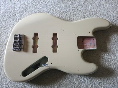 jazz bass bod top.JPG
