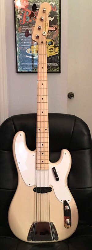 Squier Classic Vibe 50's PBass.JPG Squier Classic Vibe 50's PBass.JPG