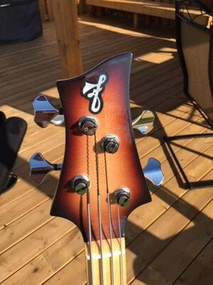 Head stock.jpg