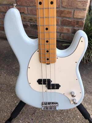Ernie Ball Music Man Cutlass