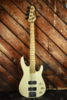Peavey Foundation 5 String in White