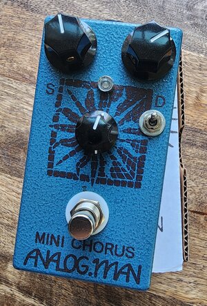 Analogman Mini Chorus w/ top jacks and all options
