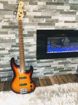 Fender Jazz Plus V USA - 1993 - EXCELLENT CONDITION