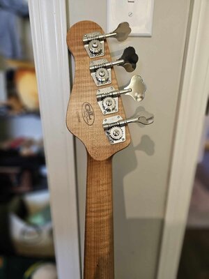 backheadstock.jpg