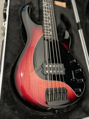 Stingray 5 Special - Raspberry Burst
