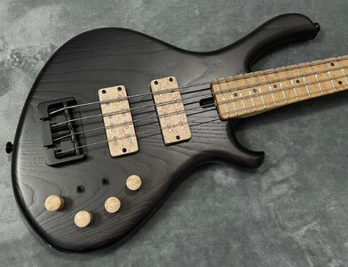 2023 30" Short Scale Custom Mensinger/Maruszczyk Cazpar, 7 lbs. Like New Condition!