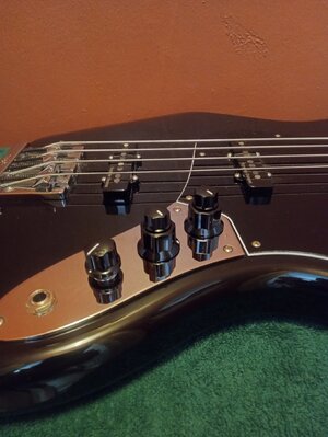 Geddy with John East J-Tone Preamp Close Up.jpg Geddy with John East J-Tone Preamp Close Up.jpg