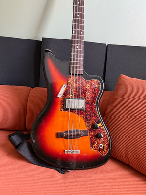 Supro Taurus Vintage Sunburst 60's