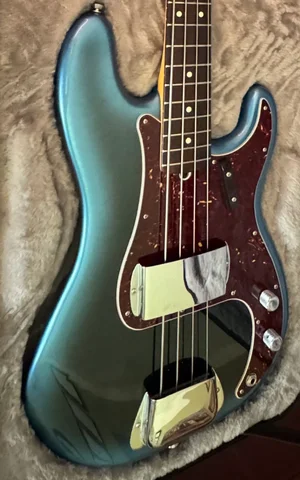 Fender American Pro II P Bass, Rosewood Fingerboard Dark Night.
