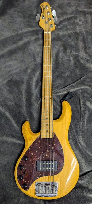 Left Handed! 2005 Ernie Ball Music Man Sting Ray 5