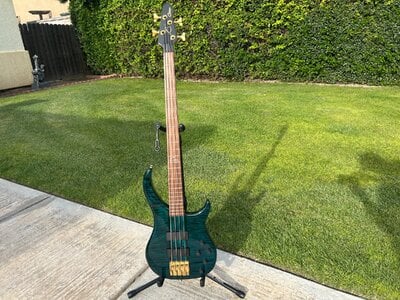 Peavey USA Cirrus 4 Peacock Blue