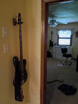 hanger_both.jpg
