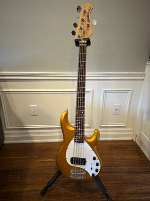 Music Man Stingray 5 - True Gold!