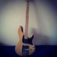 4stringNaeem